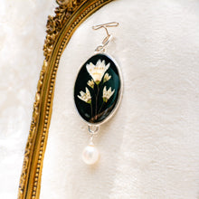 Load image into Gallery viewer, Oval fuzzy deutzia pearl drop charm