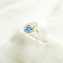 Load image into Gallery viewer, Garden Window ring (size 9)