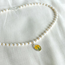 Load image into Gallery viewer, Buttercup freshwater pearl beaded necklace