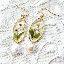 Load image into Gallery viewer, Bridal Wreath oval pearl drop earring