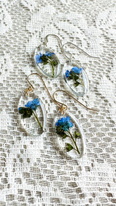 Forget-me-not oval earring