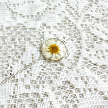 Load image into Gallery viewer, Daisy chain bracelet