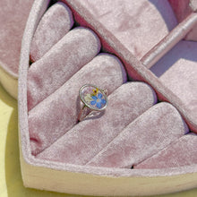 Load image into Gallery viewer, Size 7 - Garden Window sterling silver ring