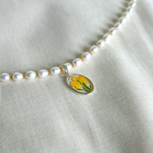 Load image into Gallery viewer, Buttercup freshwater pearl beaded necklace