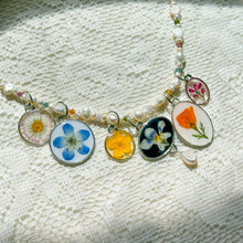 Load image into Gallery viewer, Oval poppy charm