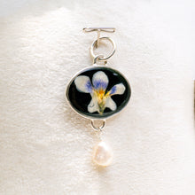 Load image into Gallery viewer, Oval violet pearl drop charm