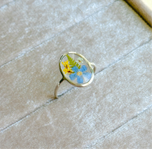 Load image into Gallery viewer, Size 7.5 - Garden Window faceted sterling silver ring