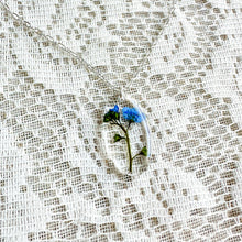 Load image into Gallery viewer, Forget-me-not oval necklace