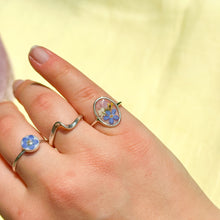 Load image into Gallery viewer, Size 7 - Garden Window sterling silver ring