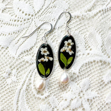 Load image into Gallery viewer, Bridal Wreath oval pearl drop earring