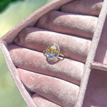 Load image into Gallery viewer, Size 4.5 - Garden Window sterling silver ring