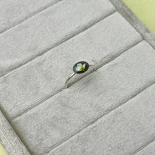 Load image into Gallery viewer, Chokecherry oval bezel cup ring