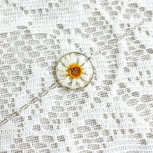 Load image into Gallery viewer, Daisy chain bracelet