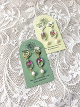 Load image into Gallery viewer, Pink heather oval pearl huggie hoop