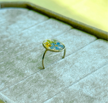 Load image into Gallery viewer, Size 7.5 - Garden Window faceted sterling silver ring