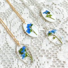 Load image into Gallery viewer, Forget-me-not oval necklace