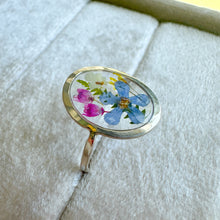 Load image into Gallery viewer, Size 8 - Garden Window sterling silver ring