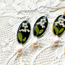 Load image into Gallery viewer, Bridal Wreath oval pearl drop earring