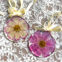 Load image into Gallery viewer, Pink Cosmo circle ornament