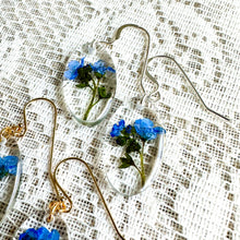 Load image into Gallery viewer, Forget-me-not oval earring