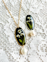 Load image into Gallery viewer, Bridal wreath oval pearl drop necklace