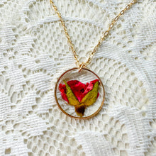 Load image into Gallery viewer, Framed rose bud necklace