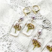 Load image into Gallery viewer, Pink yarrow pearl huggie hoops