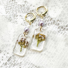 Load image into Gallery viewer, Pink yarrow pearl huggie hoops