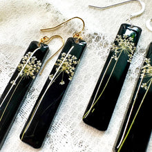 Load image into Gallery viewer, Queen Anne's Lace bar earrings
