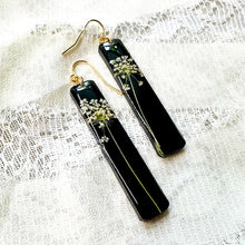 Load image into Gallery viewer, Queen Anne's Lace bar earrings