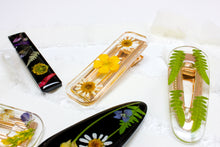 Load image into Gallery viewer, Daisy & buttercup rectangle hair clip