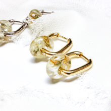 Load image into Gallery viewer, Bridal wreath rectangle bead hoops