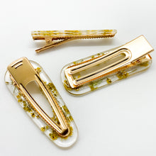 Load image into Gallery viewer, Dyers Woad hair clip