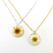 Load image into Gallery viewer, Daisy Necklace