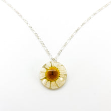 Load image into Gallery viewer, Daisy Necklace