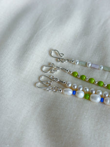 Blue flax freshwater pearl beaded necklace (no. 1)
