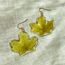 Load image into Gallery viewer, Green maple leaf earring
