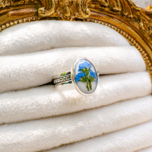 Load image into Gallery viewer, Forget-me-not patterned band ring (Size 7) No. 2
