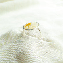 Load image into Gallery viewer, Daisy Window ring (size 6.5)
