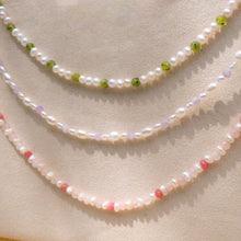 Load image into Gallery viewer, Pinky &amp; Pearly necklace
