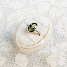 Load image into Gallery viewer, Yarrow patterned band ring (Size 8)
