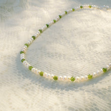 Load image into Gallery viewer, Jade &amp; freshwater pearl necklace
