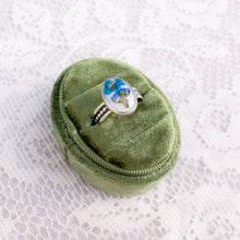 Load image into Gallery viewer, Forget-me-not patterned band ring (Size 7) No. 1
