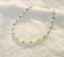 Load image into Gallery viewer, Jade &amp; freshwater pearl necklace
