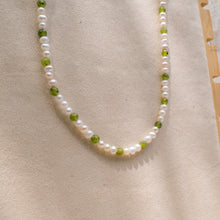 Load image into Gallery viewer, Jade &amp; freshwater pearl necklace
