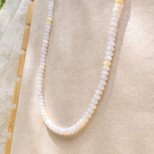 Load image into Gallery viewer, Lilac shell necklace
