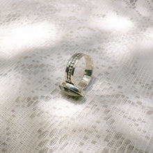 Load image into Gallery viewer, Yarrow patterned band ring (Size 7)
