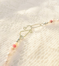 Load image into Gallery viewer, Pinky &amp; Pearly necklace

