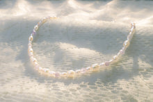 Load image into Gallery viewer, Lilac &amp; Pearly necklace

