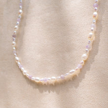 Load image into Gallery viewer, Lilac &amp; Pearly necklace
